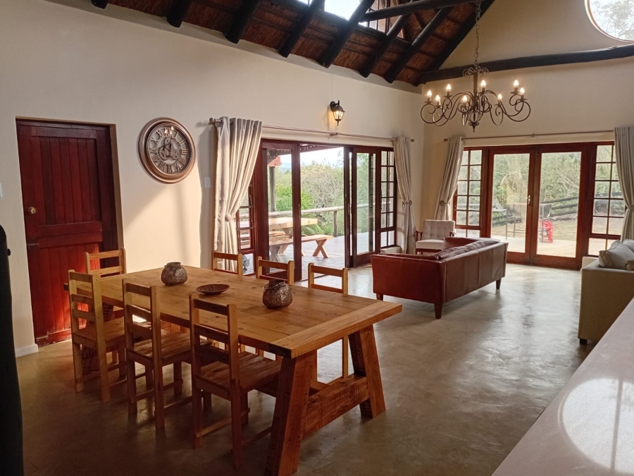 To Let 4 Bedroom Property for Rent in Cintsa East Eastern Cape